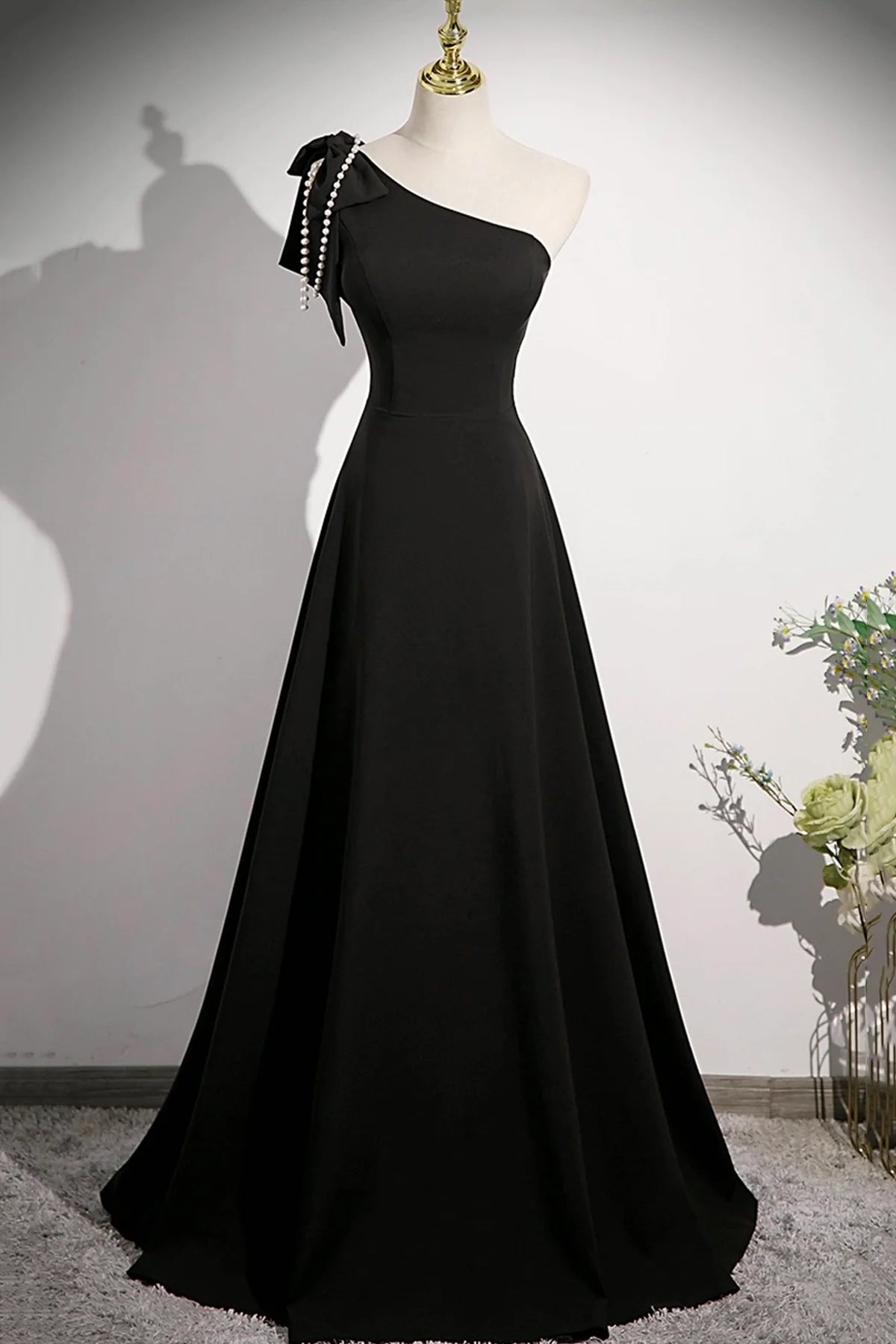 Robe Weitese noire longue, coupe trapèze, robe de soirée simple à une épaule, robe de bal longue au sol